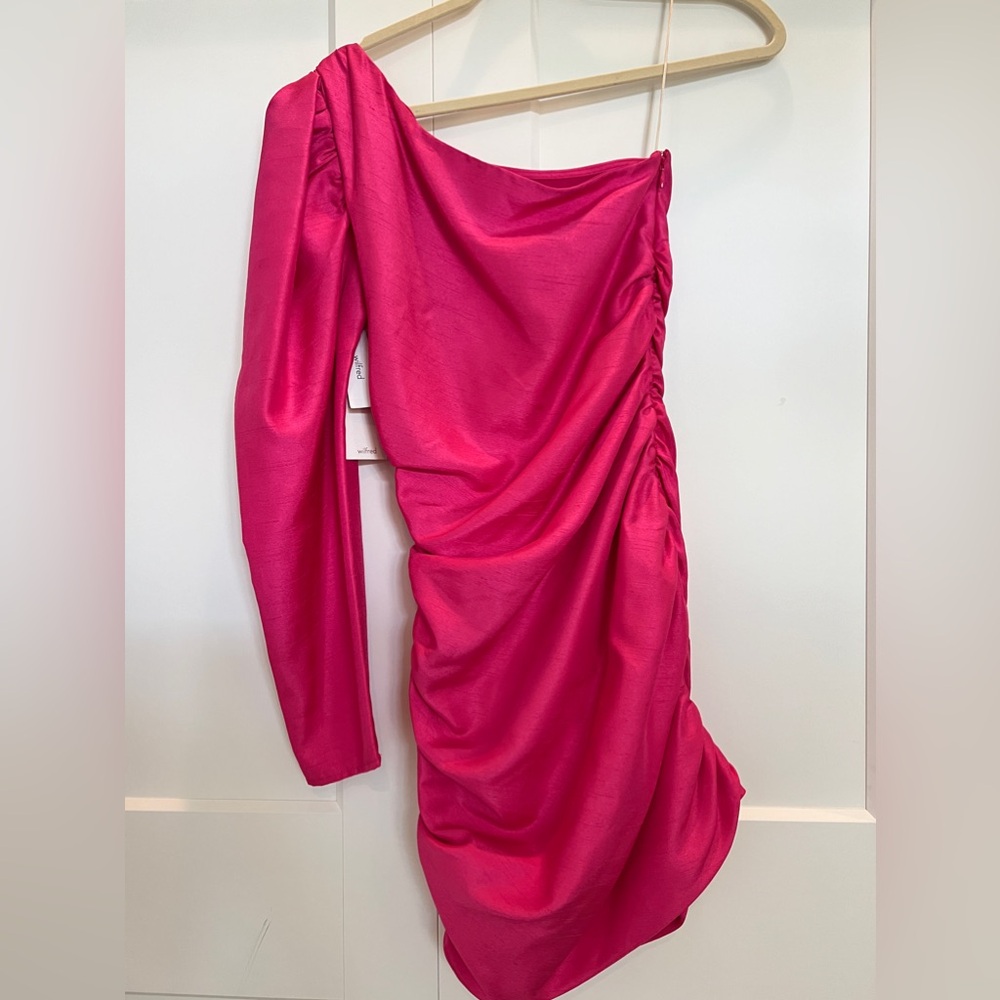 Aritzia one shoulder mini dress size 2. Run small fit size US 0